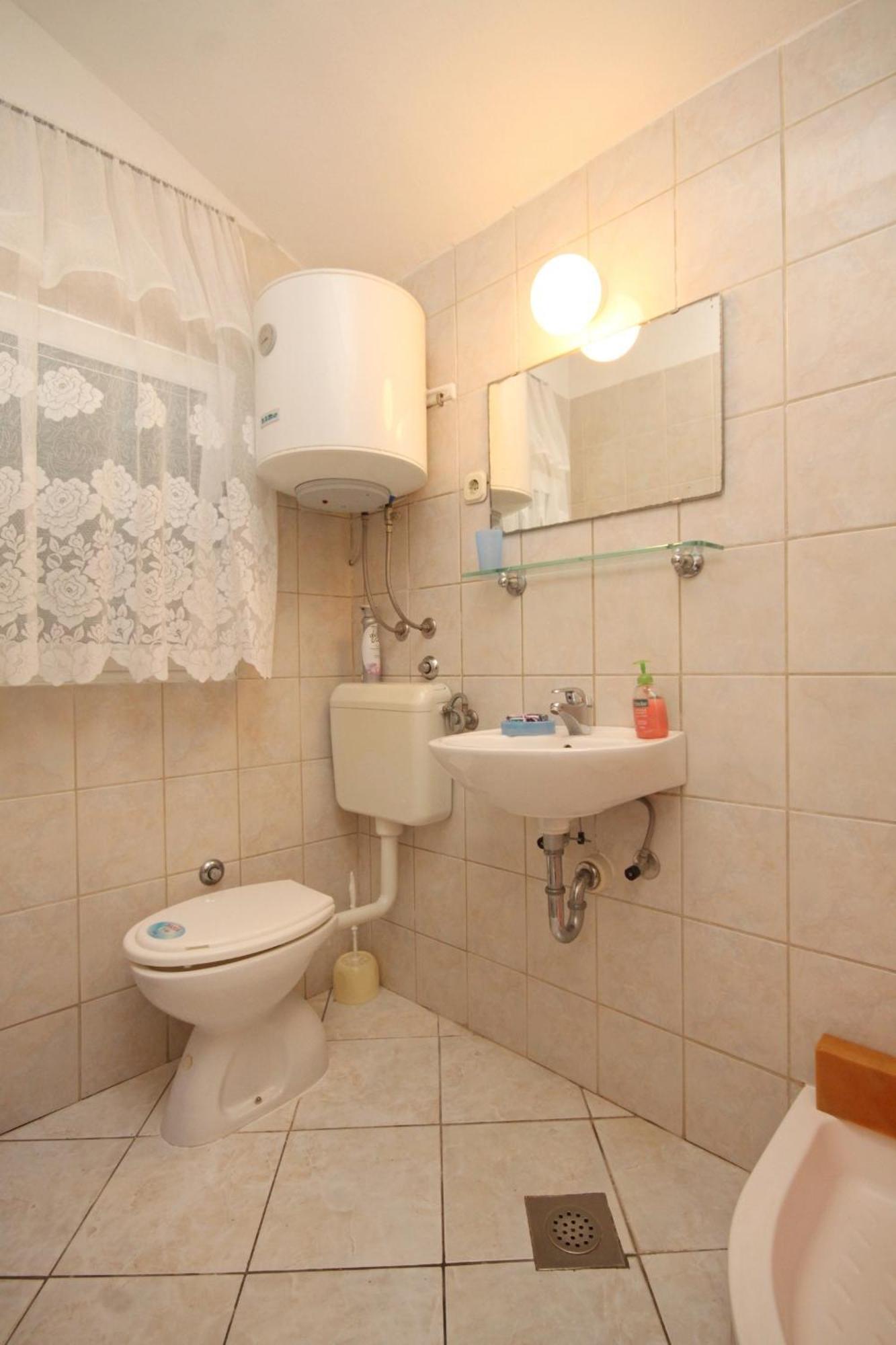 Apartments By The Sea Rukavac, Vis - 2478 Rukavac  Rom bilde